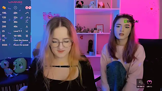 liana kisses online show from 09/27/25, 07:30