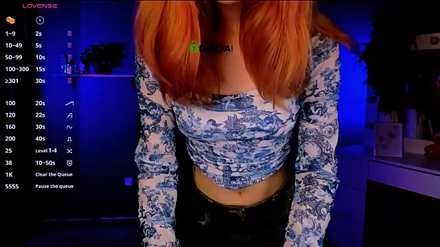 liana kisses online show from 10/08/25, 12:58