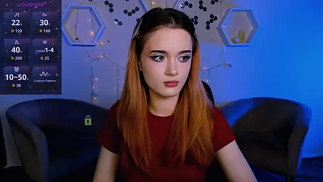 Snapshot of liana_kisses chatting on 11/09/25, 08:07 liana kisses online show from 11/09/25, 08:07