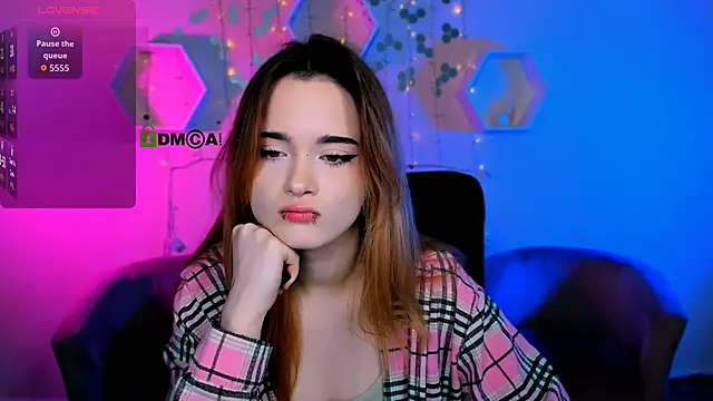 Snapshot of liana_kisses chatting on 11/15/25, 08:16 liana kisses online show from 11/15/25, 08:16