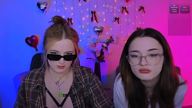 liana kisses online show from 04/18/26, 07:58