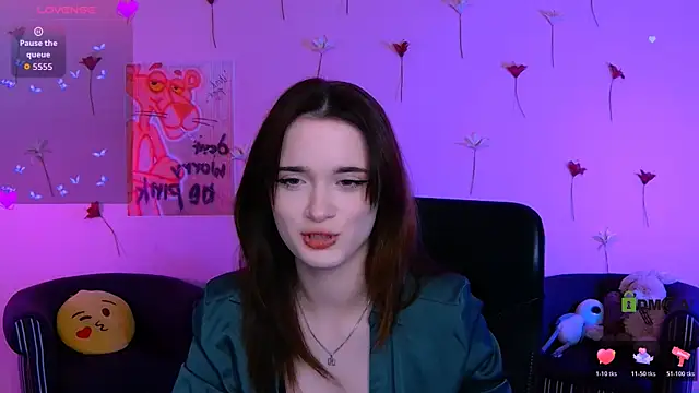 Snapshot of liana_kisses chatting on 04/24/26, 07:38 liana kisses online show from 04/24/26, 07:38