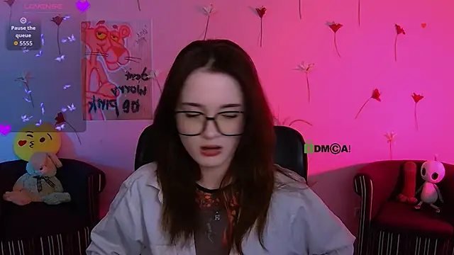 Snapshot of liana_kisses chatting on 05/05/26, 07:00 liana kisses online show from 05/05/26, 07:00