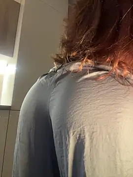 Snapshot of WildOrchid chatting on 04/11/26, 11:31 WildOrchid online show from 04/11/26, 11:31