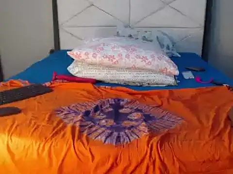 Snapshot of judy_the_booty chatting on 02/17/25, 11:20 judy the booty online show from 02/17/25, 11:20