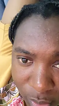 Snapshot of judy_the_booty chatting on 10/28/25, 08:11 judy the booty online show from 10/28/25, 08:11