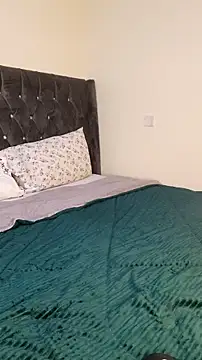 Snapshot of judy_the_booty chatting on 10/31/25, 01:45 judy the booty online show from 10/31/25, 01:45