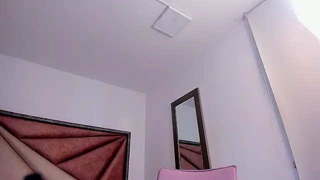 BarbaraKnox  online show from 10/29/25, 12:02