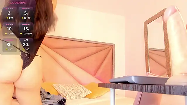 Snapshot of BarbaraKnox_ chatting on 12/21/25, 12:40 BarbaraKnox online show from 12/21/25, 12:40