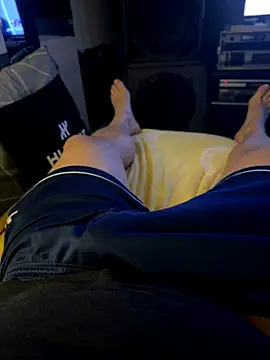 Snapshot of MatthewEmme chatting on 10/27/25, 09:08 MatthewEmme online show from 10/27/25, 09:08