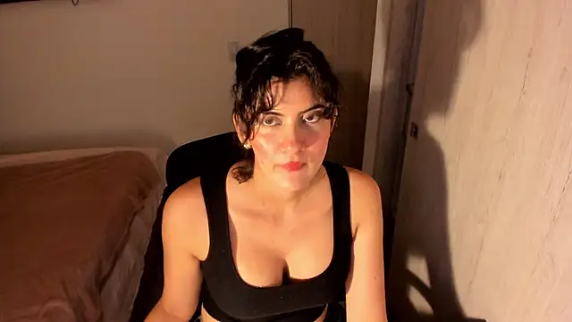 Snapshot of misstoya chatting on 07/20/26, 01:20 misstoya online show from 07/20/26, 01:20