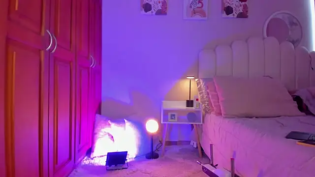 Snapshot of martinaaricci chatting on 02/23/26, 02:03 martinaaricci online show from 02/23/26, 02:03