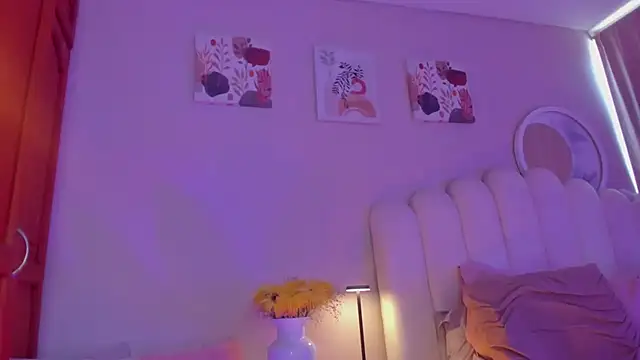 Snapshot of martinaaricci chatting on 03/26/26, 04:12 martinaaricci online show from 03/26/26, 04:12