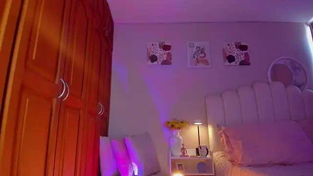 Snapshot of martinaaricci chatting on 03/31/26, 03:12 martinaaricci online show from 03/31/26, 03:12