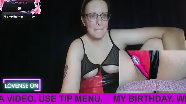 PernillaGirl online show from 09/10/25, 06:30