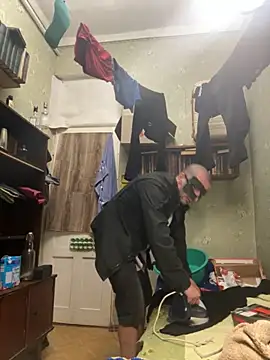 Ariel Ari online show from 10/08/25, 11:24