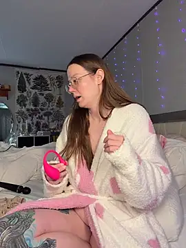 Snapshot of Sweetdee222x chatting on 03/23/26, 10:03 Sweetdee222x online show from 03/23/26, 10:03