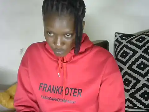 Snapshot of Pretty-emmie chatting on 01/23/25, 07:22 Pretty-emmie online show from 01/23/25, 07:22