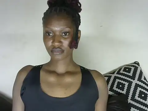 Snapshot of Pretty-emmie chatting on 01/23/25, 10:33 Pretty-emmie online show from 01/23/25, 10:33