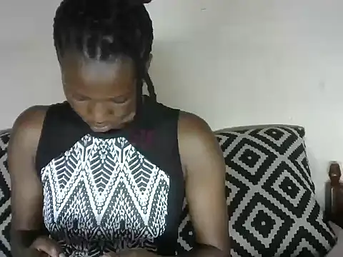 Snapshot of Pretty-emmie chatting on 01/31/25, 09:59 Pretty-emmie online show from 01/31/25, 09:59