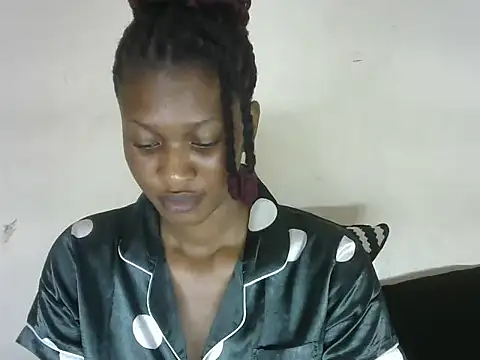 Snapshot of Pretty-emmie chatting on 02/11/25, 08:10 Pretty-emmie online show from 02/11/25, 08:10