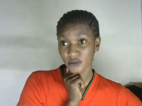 Snapshot of Pretty-emmie chatting on 09/10/25, 06:35 Pretty-emmie online show from 09/10/25, 06:35