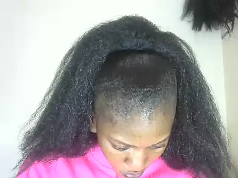 Snapshot of Pretty-emmie chatting on 09/12/25, 03:17 Pretty-emmie online show from 09/12/25, 03:17