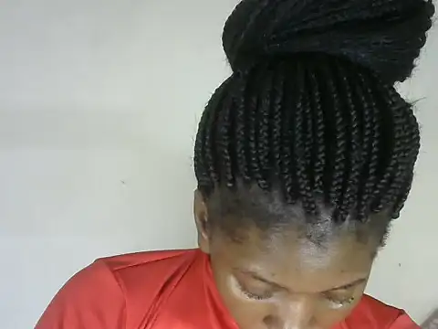 Snapshot of Pretty-emmie chatting on 09/29/25, 10:25 Pretty-emmie online show from 09/29/25, 10:25