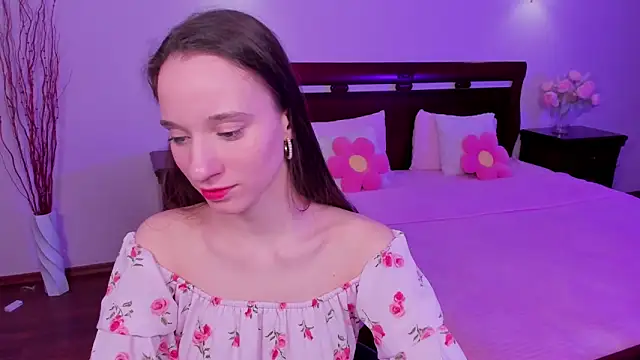 Snapshot of StaceySunny chatting on 03/08/26, 05:28 StaceySunny online show from 03/08/26, 05:28