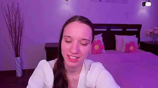 Snapshot of StaceySunny chatting on 03/29/26, 05:35 StaceySunny online show from 03/29/26, 05:35