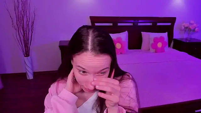 Snapshot of StaceySunny chatting on 04/15/26, 05:09 StaceySunny online show from 04/15/26, 05:09