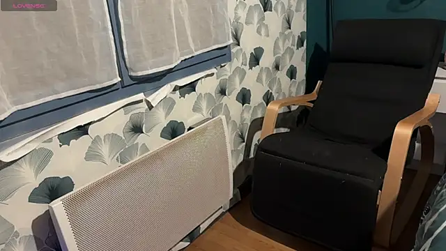 Nina blain online show from 09/16/25, 07:09