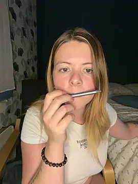 Nina blain online show from 11/27/25, 01:02