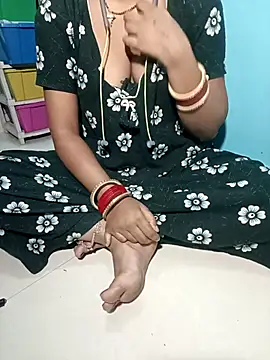 Snapshot of Angel-life chatting on 10/24/25, 12:19 Angel-life online show from 10/24/25, 12:19