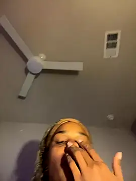 Snapshot of goldbuni chatting on 12/05/25, 12:36 goldbuni online show from 12/05/25, 12:36