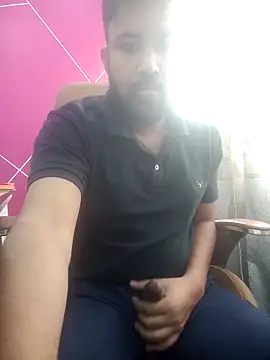 Snapshot of zakly69 chatting on 11/04/25, 07:07 zakly69 online show from 11/04/25, 07:07