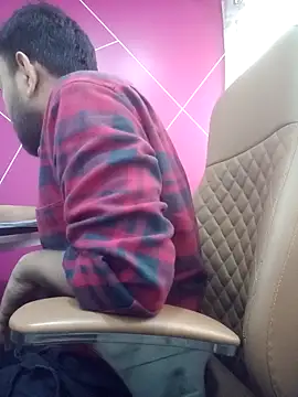 Snapshot of zakly69 chatting on 11/11/25, 09:09 zakly69 online show from 11/11/25, 09:09