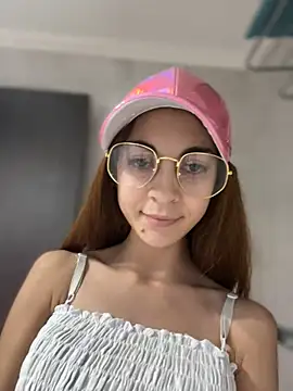 Snapshot of Valentcouple chatting on 01/28/25, 06:28 Valentcouple online show from 01/28/25, 06:28