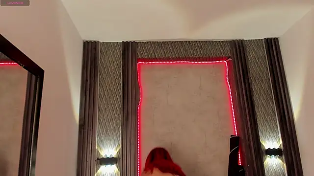 Snapshot of selene_red_ chatting on 01/25/25, 04:13 selene red  online show from 01/25/25, 04:13