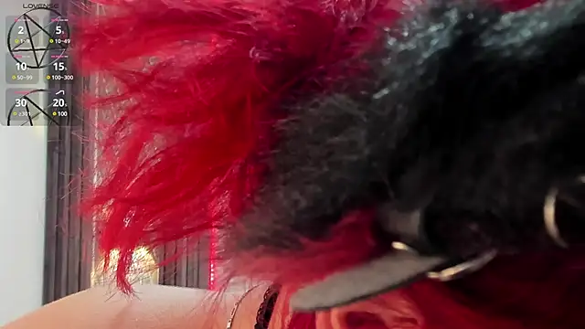 Snapshot of selene_red_ chatting on 02/01/25, 12:26 selene red  online show from 02/01/25, 12:26