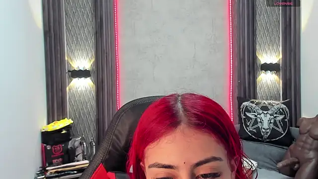 Snapshot of selene_red_ chatting on 02/08/25, 03:42 selene red  online show from 02/08/25, 03:42