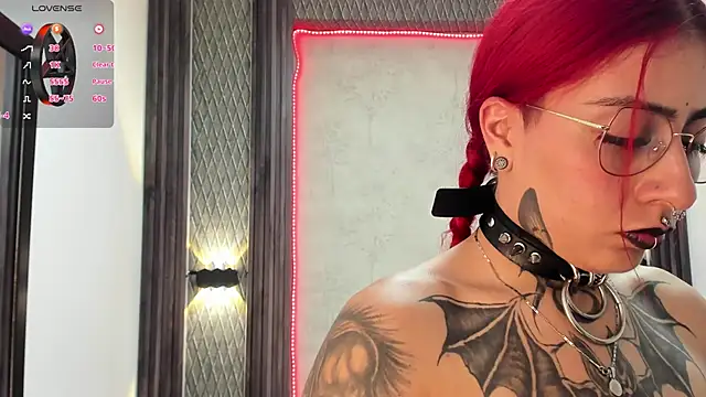 Snapshot of selene_red_ chatting on 02/10/25, 08:42 selene red  online show from 02/10/25, 08:42