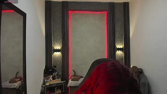 Snapshot of selene_red_ chatting on 02/21/25, 12:50 selene red  online show from 02/21/25, 12:50