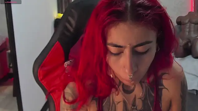 Snapshot of selene_red_ chatting on 03/05/25, 12:44 selene red  online show from 03/05/25, 12:44