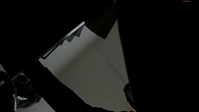 Snapshot of selene_red_ chatting on 10/02/25, 01:40 selene red  online show from 10/02/25, 01:40