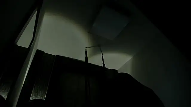 Snapshot of selene_red_ chatting on 10/21/25, 01:45 selene red  online show from 10/21/25, 01:45