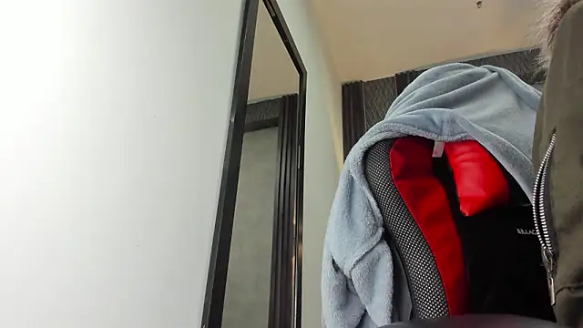 selene red  online show from 03/09/26, 12:36