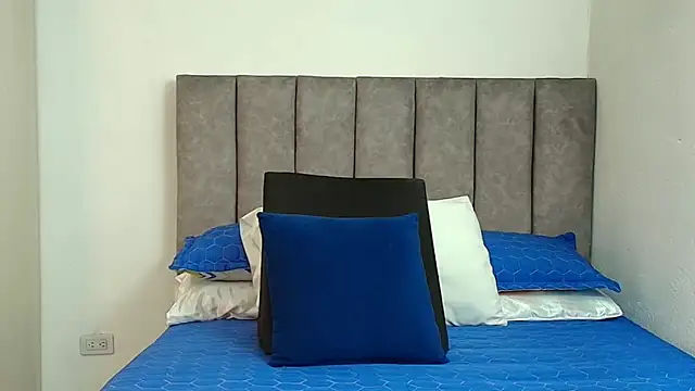 karina lewis  online show from 11/15/25, 03:59