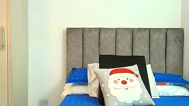 karina lewis  online show from 12/15/25, 04:17