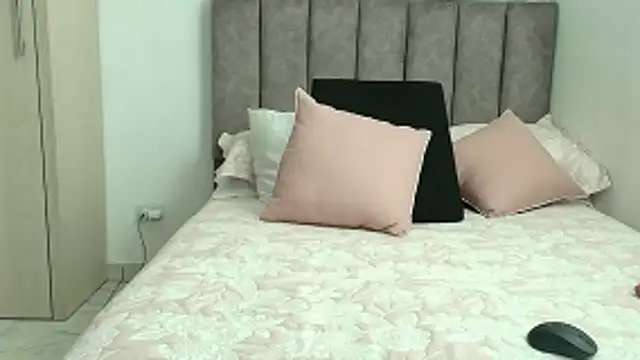 Snapshot of karina_lewis_ chatting on 02/10/26, 03:43 karina lewis online show from 02/10/26, 03:43